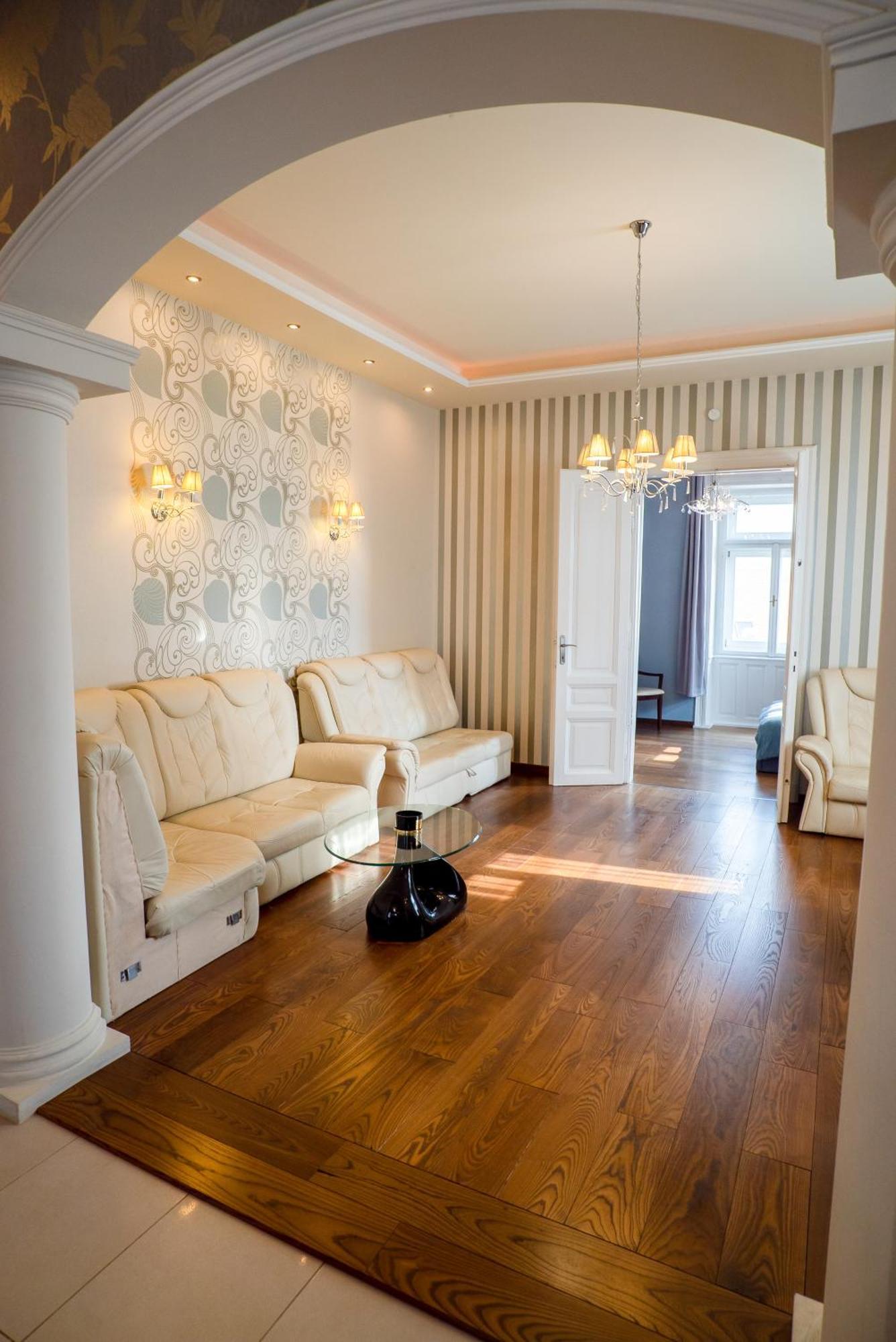 Residence Oasis Gyor Exterior photo